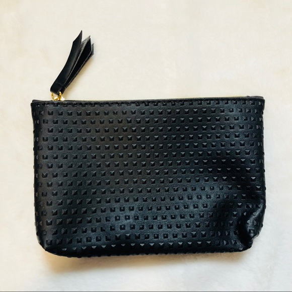 ipsy Handbags - Textured black faux leather makeup pouch